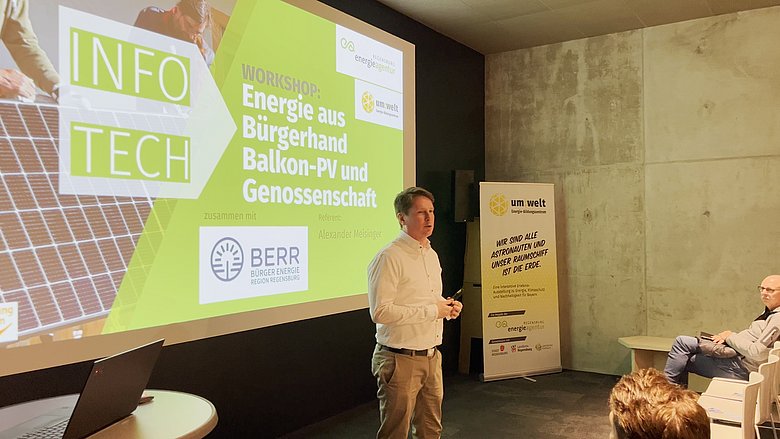 Johannes Graf (BERR) stellt die BERR eG und Möglichkeiten der Beteiligung vor. Foto: Peter Fürmetz, BERR